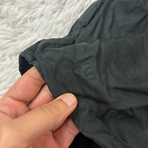 Lululemon Move Lightly Short *5.5" Evergreen - Picture 5 of 6